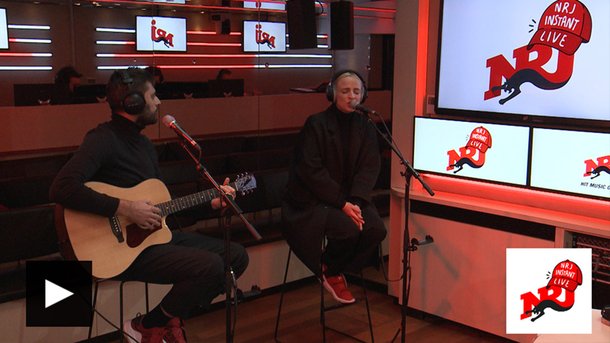 Madame Monsieur interprète «Mercy» dans l’instant live de Double F