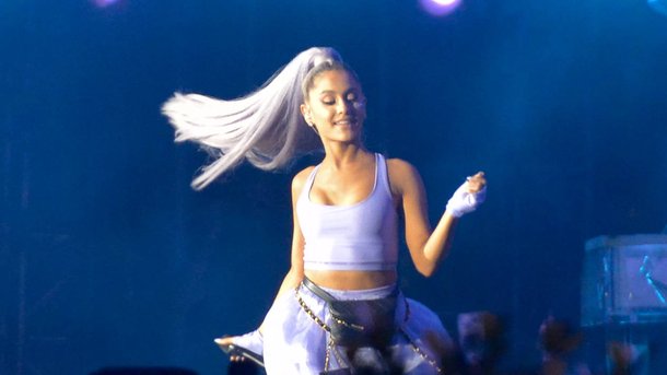 Ariana Grande : son nouveau tatouage pour son petit ami Pete Davidson!