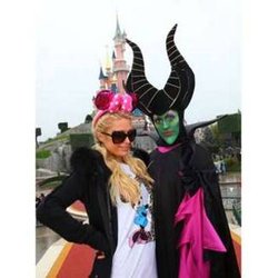Paris Hilton à Disneyland Paris pour Halloween