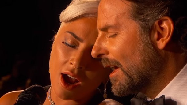 «A Star Is Born» : Lady Gaga et Bradley Cooper ont-ils été amoureux ?