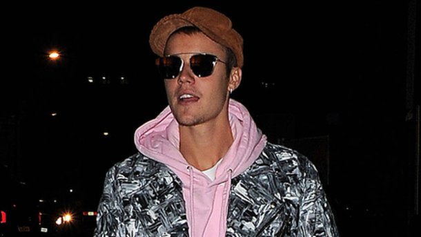 Justin Bieber joue avec les nerfs de ses fans!