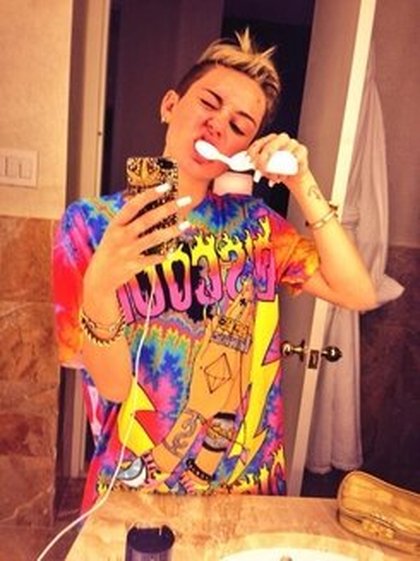 Miley Cyrus: #neverforget