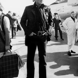 Johnny Hallyday joue les hippies chics