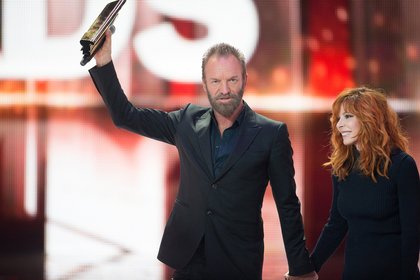 Sting reçoit son award d'honneur - NRJ Music Awards 2015
