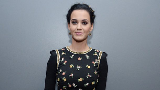 Katy Perry dément sortir une autobiographie