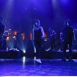Concert Pop Love - Christine and the Queens