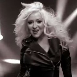 Christina Aguilera - Feel This Moment