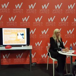 Le stand de l'association Women In Games, qui œuvre pour la mixité dans l'industrie du jeu vidéo en France.