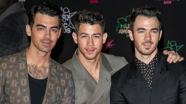 Jonas Brothers: «Like It’s Christmas» est là!