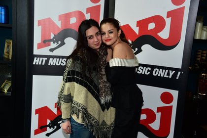 Selena Gomez à Paris: rencontre avec ses fans