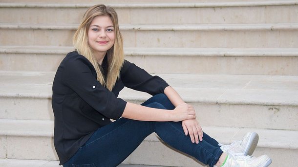 La drôle de phobie de la chanteuse Louane