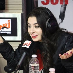 Mercredi 3 Décembre avec Charli XCX
