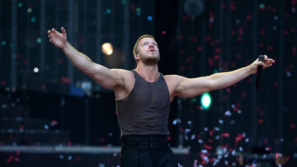 Dan Reynolds (Imagine Dragons) en larmes au Stade de France : son hommage poignant à un ami disparu
