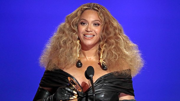 Beyoncé entre dans l’histoire des Grammy