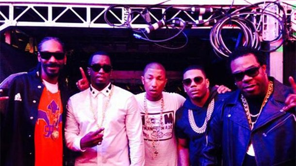 Pharrell Williams : avec Snoop Dogg et P. Diddy au All Star Game !