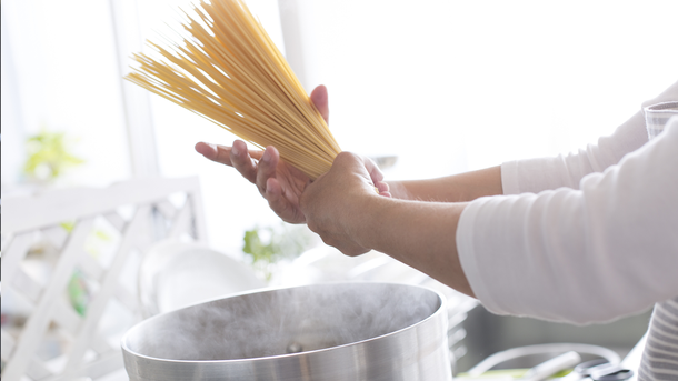 Les infos du Réveil Chérie :  Quelle est la meilleure façon de cuire les pâtes selon des chefs italiens ?