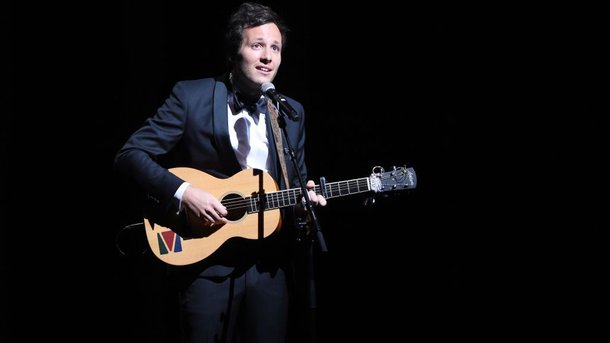 Chanteur au grand cœur, Vianney œuvre pour les personnes sans-abri