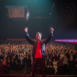 David Hallyday sur la scène du Concert privé Pop Love de Trélazé
