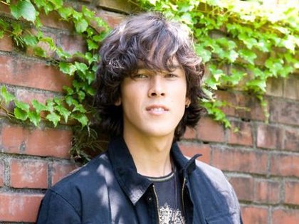 Justin Nozuka 1