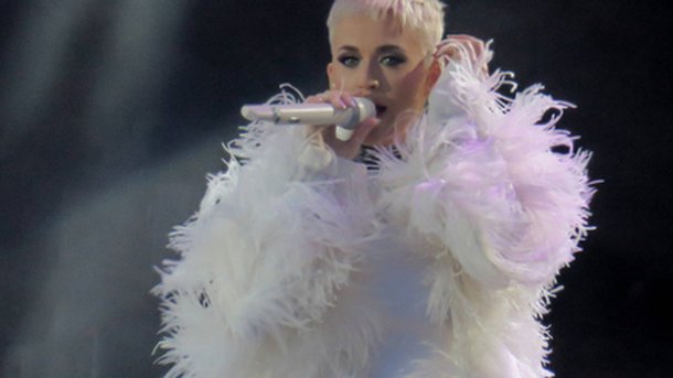 Katy Perry s’éclate pendant ses vacances en Italie