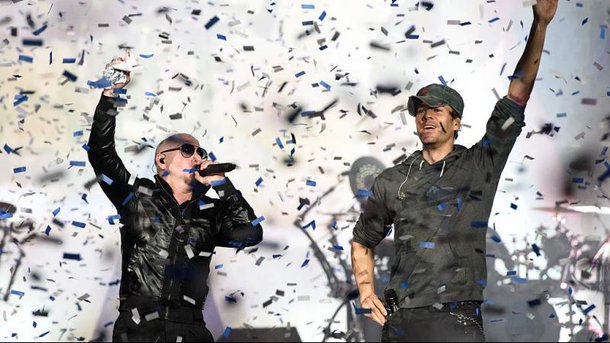 Whitney Houston, Lionel Richie, Nicky Jam… les duos prestigieux d'Enrique Iglesias