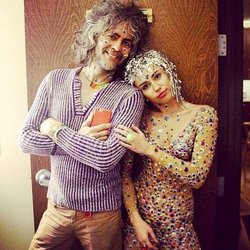 Miley Cyrus: I love @waynecoyne5 so much