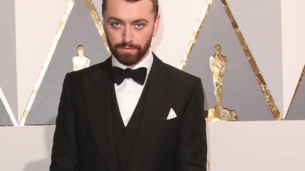 Sam Smith : critiqué après son discours aux Oscars, il s'explique!