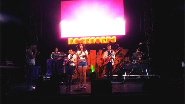 Tal fait le show pour Orange RockCorps avec NRJ !