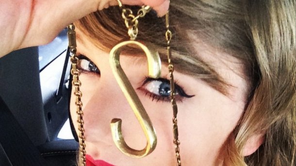Taylor Swift : elle n'oublie pas Selena Gomez!