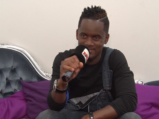 Black M en interview sur NRJ