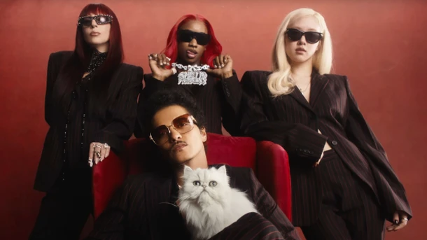 Lady Gaga et Rosé dans le nouveau clip très hot de Bruno Mars