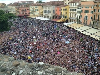 Niall Horan, ce qu'il aime : ses fans ! "Oh mon dieu! Meilleurs fans du monde!"