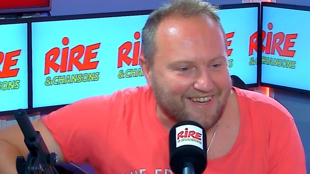 La chanson d'Oldelaf "Marc et Delphine" - Marc et Delphine, On est là pour votre mariage,  Il annonce de beaux présages