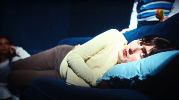 Marguerite dévoile "La maison" avec un clip poignant sur l'émancipation familiale