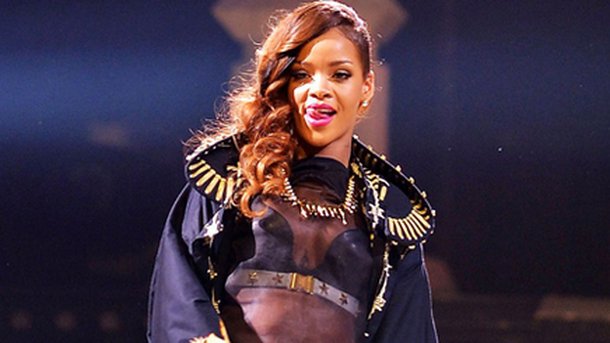 Rihanna : son frère se lance dans la musqiue