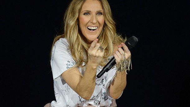 Céline Dion change radicalement de tête, la toile s'agite