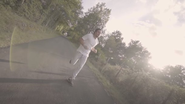 "Ma lumière" : une chanson qui compte beaucoup pour Amir