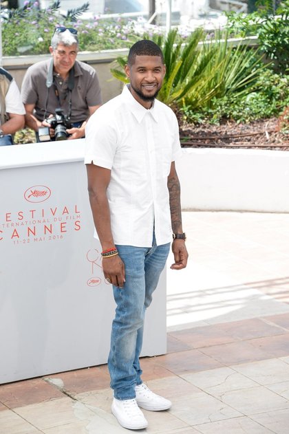 Usher et toute l'équipe du film "Hands of Stone" au photocall du 69eme Festival de Cannes