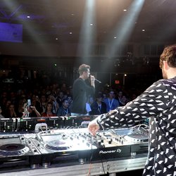 The Chainsmokers - NRJ DJ AWARDS 2016 - La Cérémonie