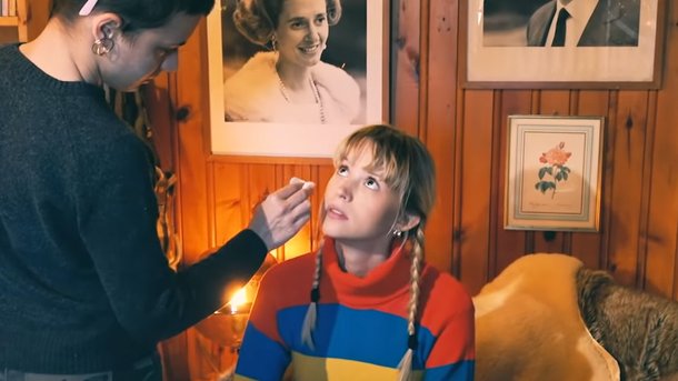 Angèle partage le Making Of de son clip «Tout Oublier»