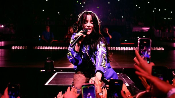 Billie Eilish de retour avec le titre "INTRO" avant la sortie de son film-concert