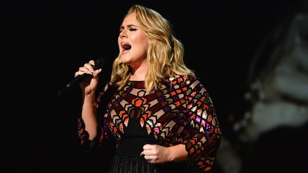 Les infos du Réveil Chérie : Adele est contrainte de reporter sa série de concerts prévue à Las Vegas