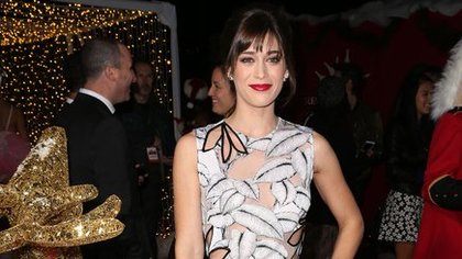 lizzy-caplan