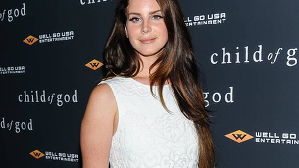 Lana Del Rey : elle n’aurait pas dit non à James Bond