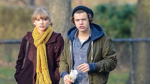 Taylor Swift et Harry Styles aux Grammy Awards: les ex réunis et filmés en pleine discussion