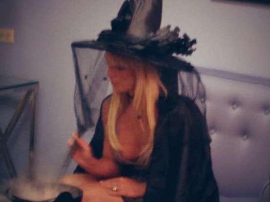 britney-spears-en-sorciere