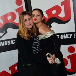 Selena Gomez à Paris: rencontre avec ses fans