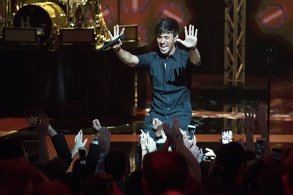 Enrique Iglesias - Cérémonie NRJ Music Awards 2016
