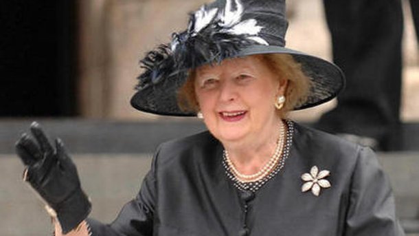 Magaret Thatcher brisée