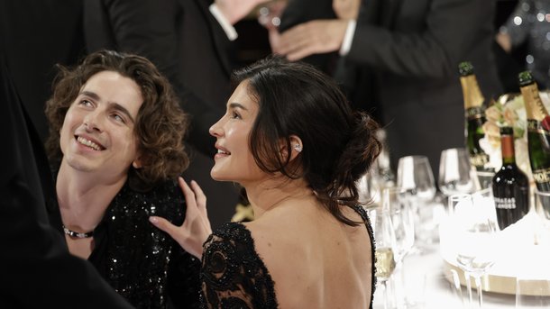 Golden Globes 2024 : le baiser entre Timothée Chalamet et Kylie Jenner agite la toile